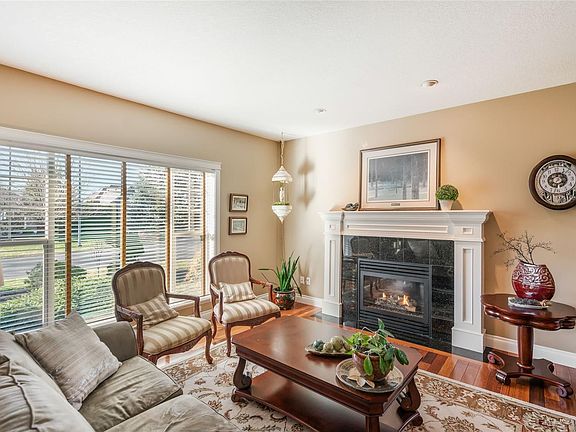 4th image of 550 Falcon Ct