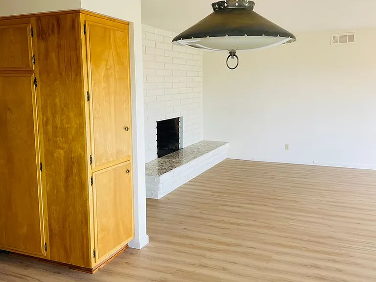 469 Kern Ave — Photo 14