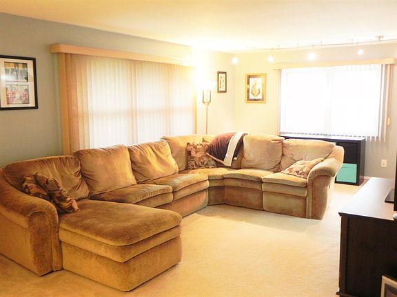 4th image of 10857 Willfleet Dr