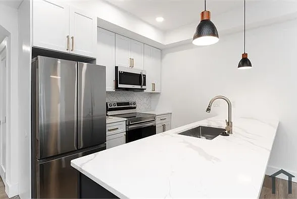2230 Nicholson St SE #12 — Photo 4