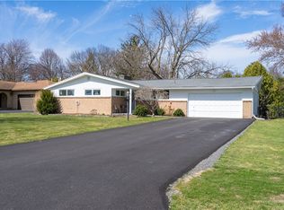 86 Maybrooke Rd, Rochester, NY 14618