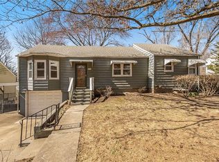 4914 NE Park Ln, Kansas City, MO 64118