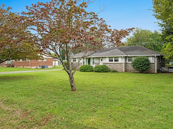 3rd image of 114 Avondale Dr