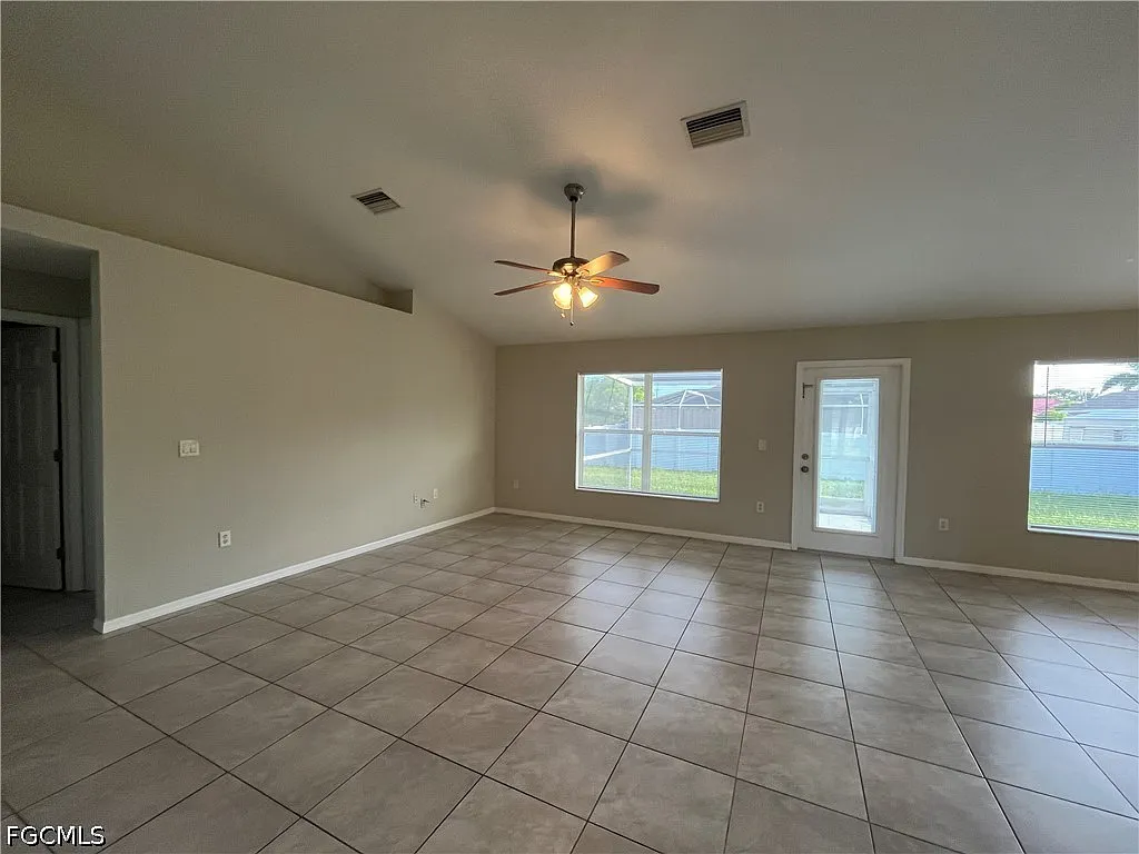 4 bed, 2.0 bath, 1757 sqft, $1,895 — Photo 4