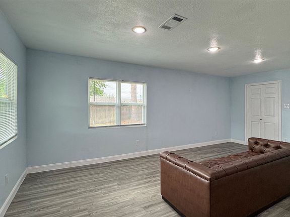 3rd image of 191 Harmon Rd
