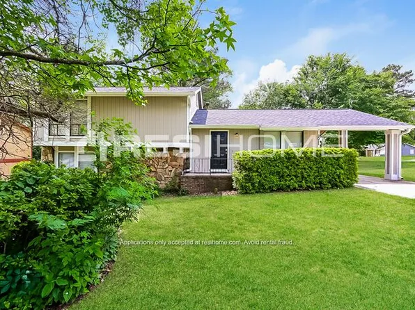 3011 Woodfield Dr, Rex, GA 30273