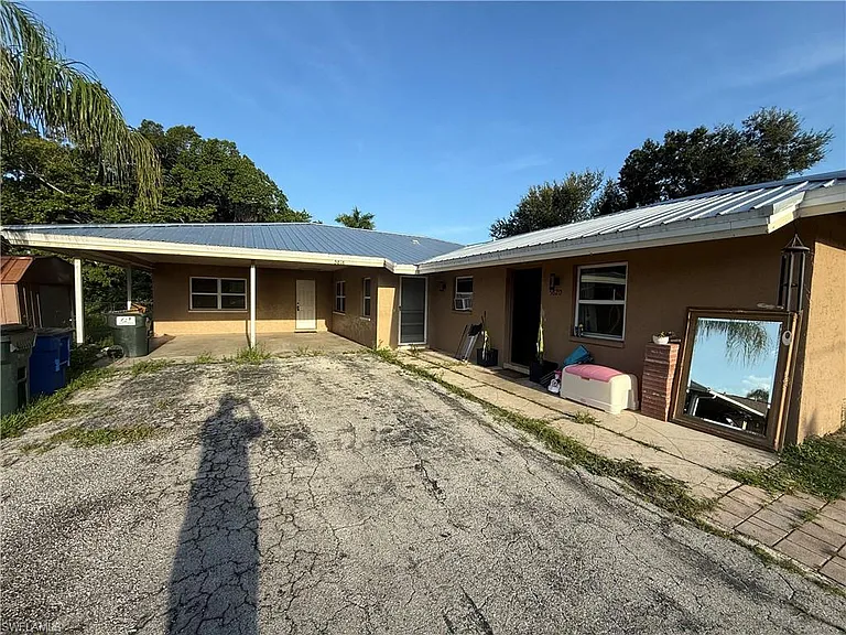 5820 Algiers St — Photo 1