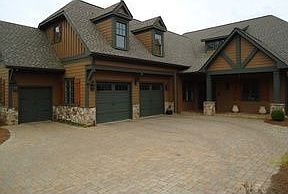 2nd image of 120 Arbors Ln