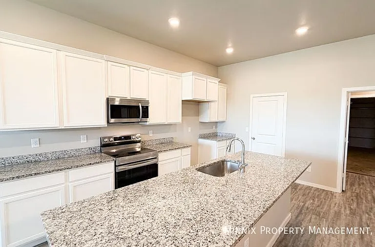 1907 Kirksey Ave — Photo 3