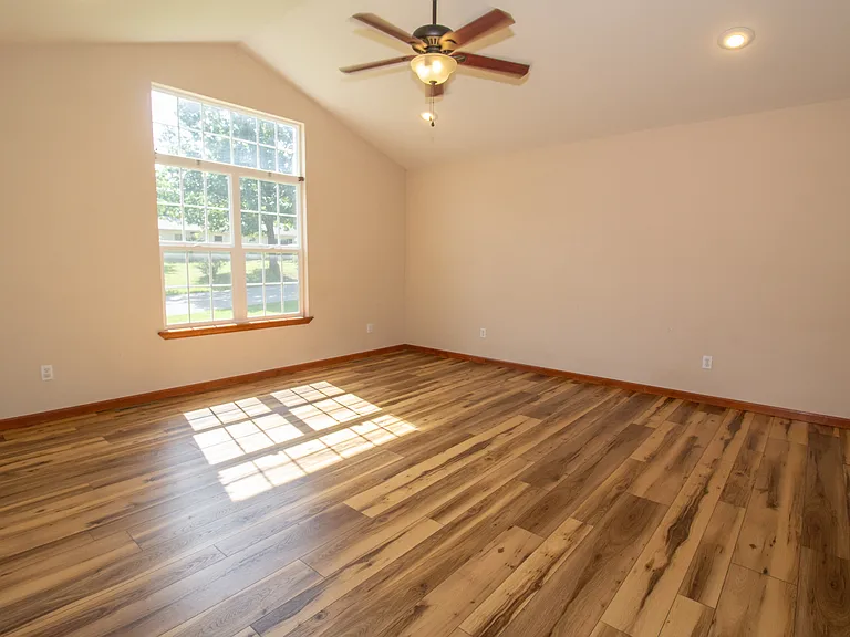 22039 Harlan Ln — Photo 7
