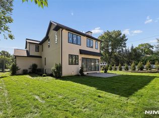 70 Carleton Terrace, Cresskill, NJ 07626