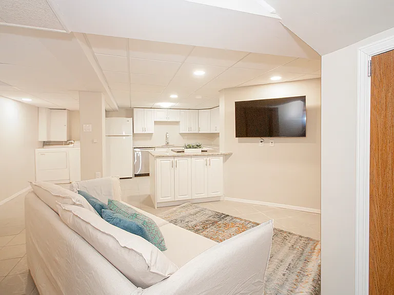739 Wolseley Ave #3 — Photo 2