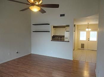 1st image of 4002 Sunflower Dr
