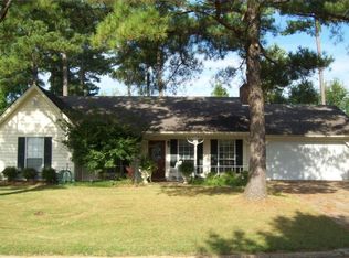 909 Spruce St, Tupelo, MS 38801