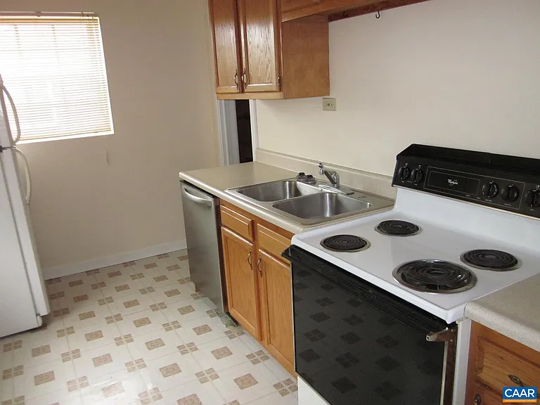 1962 Lewis Mountain Rd #2 — Photo 6