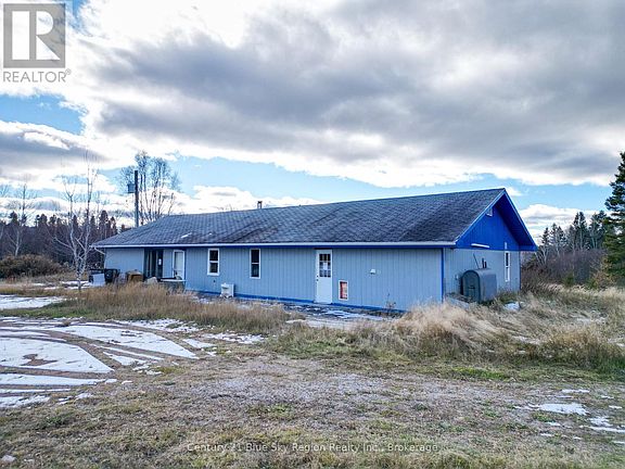4th image of 130 Gagnon St