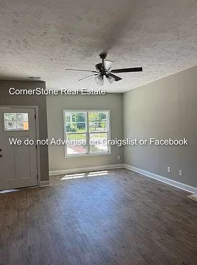 3 bed, 2.5 bath, 1494 sqft, $1,390 — Photo 3