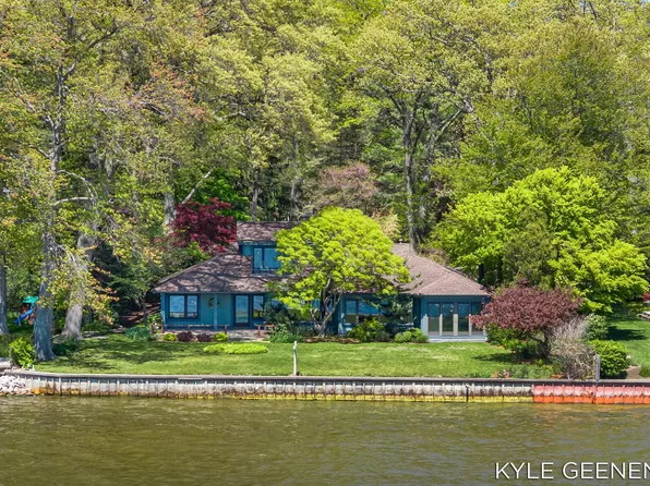 1140 Marigold Dr, Holland, MI 49424
