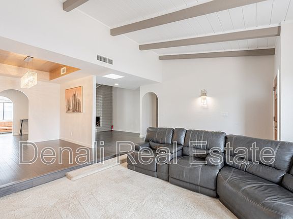 3rd image of 1858 W Navarro Ave