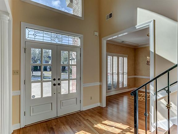 2nd image of 8420 Wood Manor Cv