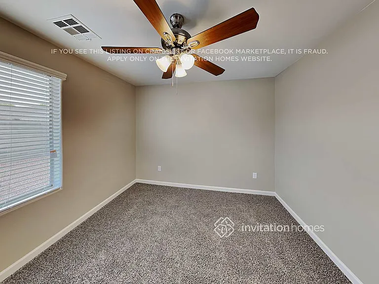 11258 W Locust Ln — Photo 11