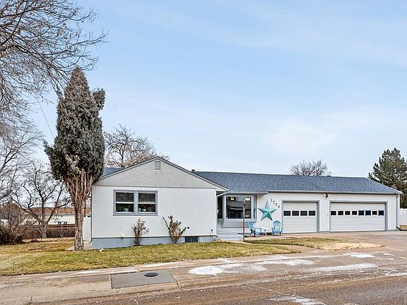 2nd image of 1734 Alexander Cir