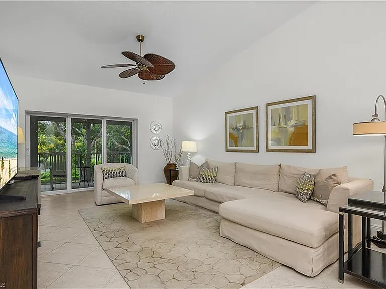 853 Tanbark Dr #201 — Photo 4