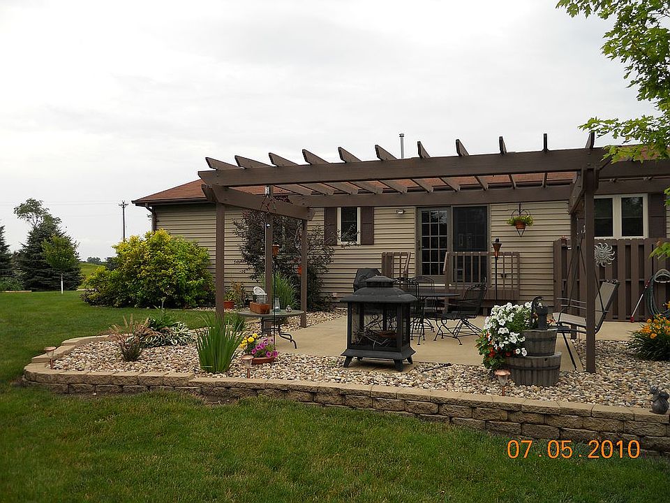 2nd image of 46998 258th St