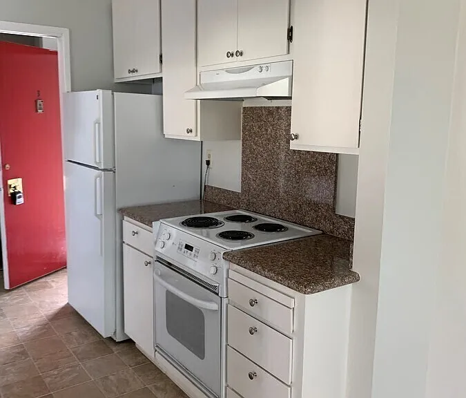 859 Highland Ave #3 — Photo 2