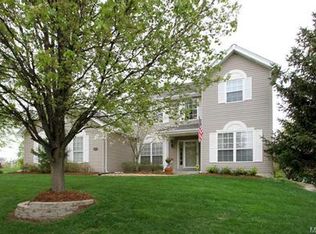 609 Castle Meadows Ct, Ballwin, MO 63021