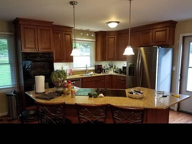 1st image of 200 Maywood St