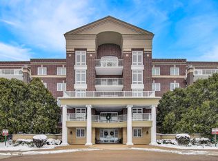 7021 W Touhy Ave APT 509, Niles, IL 60714