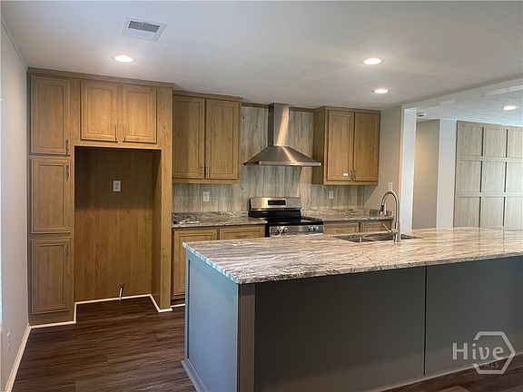 4th image of 407 Blackberry Court