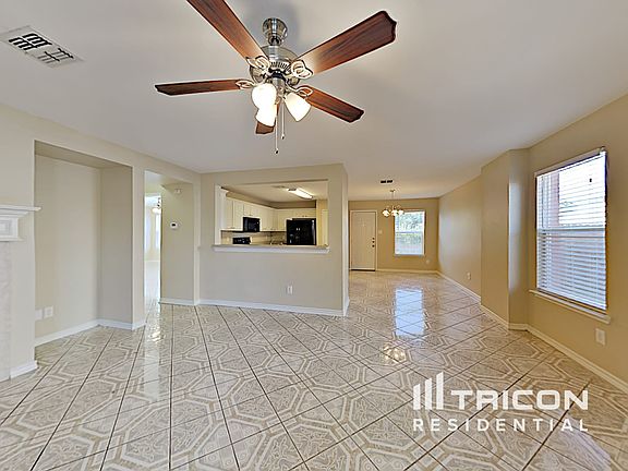 3rd image of 14706 Broadview Dr