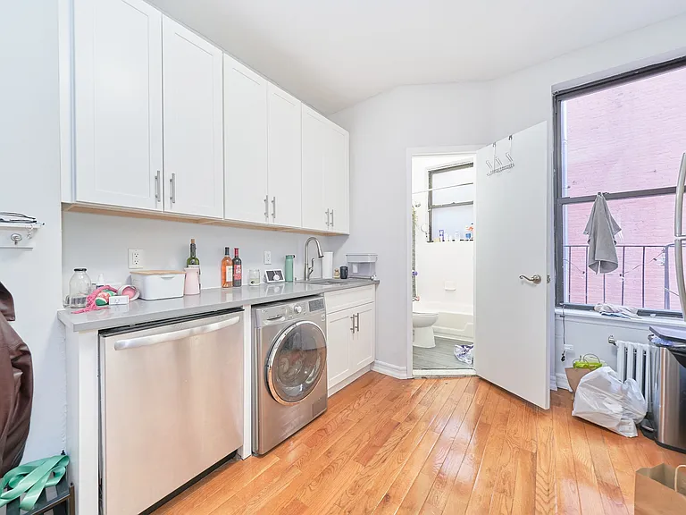 595 10th Ave #4N — Photo 1