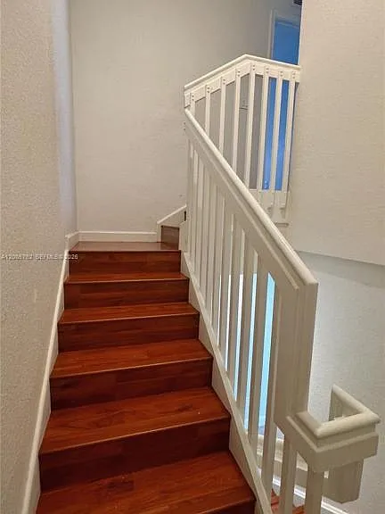 15810 SW 40th St — Photo 5