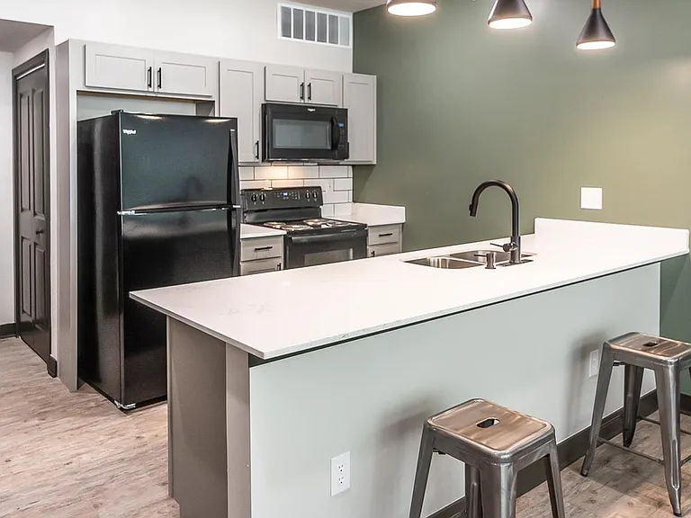 The Bentley Apartments — Photo 121