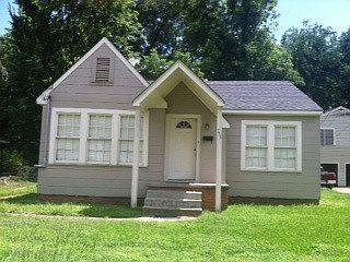 1st image of 153 E Elmwood St