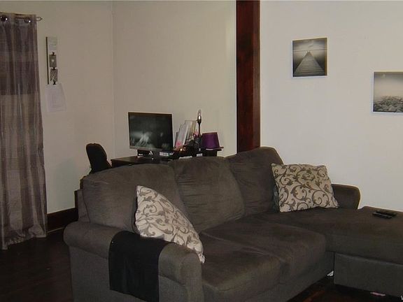 5th image of 17 Ericson Ave