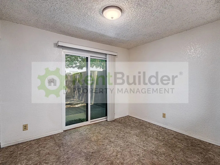 6041 Sequoia Rd NW #D10 — Photo 9