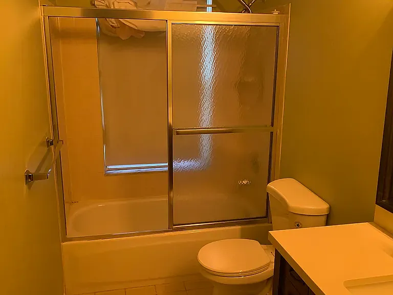 407 Plymouth Rd #407 — Photo 8