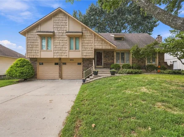 900 SW Murray Rd, Lees Summit, MO 64081