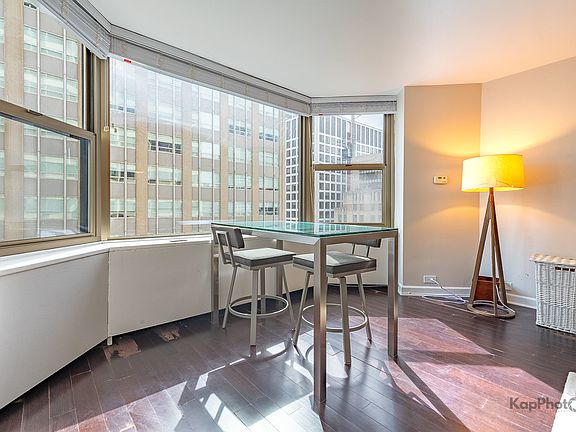 4th image of 535 N Michigan Ave APT 2003