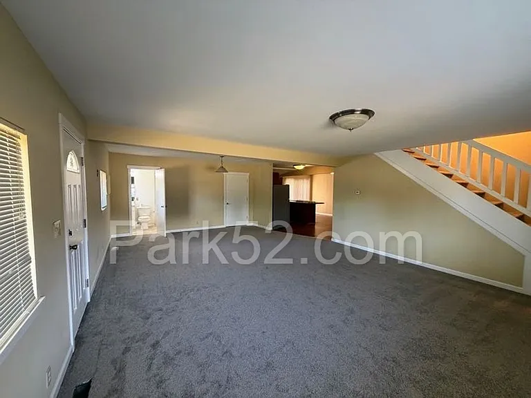 5502 27th St NE — Photo 2