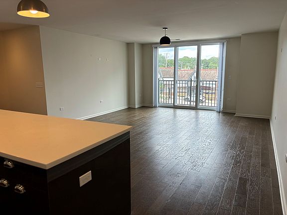 5th image of 131 Newberry Ave #217