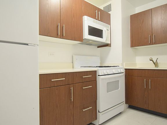 The Capri - Kitchen - GCC-09J