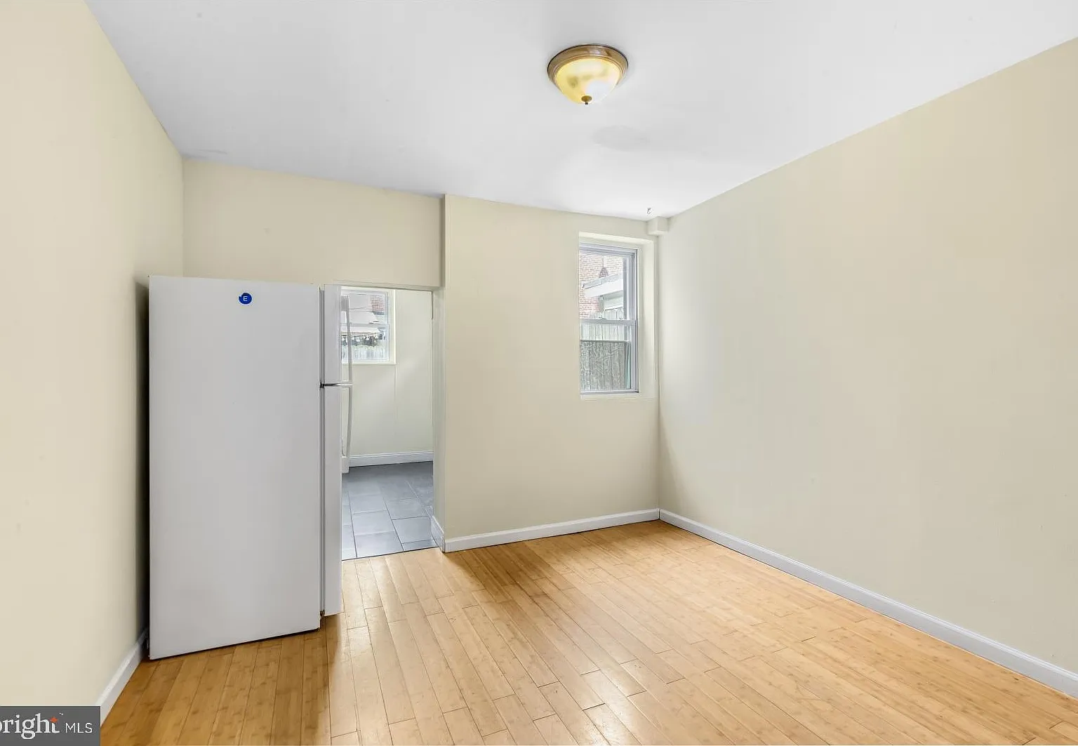 2 bed, 1.0 bath, 741 sqft, $1,395 — Photo 4