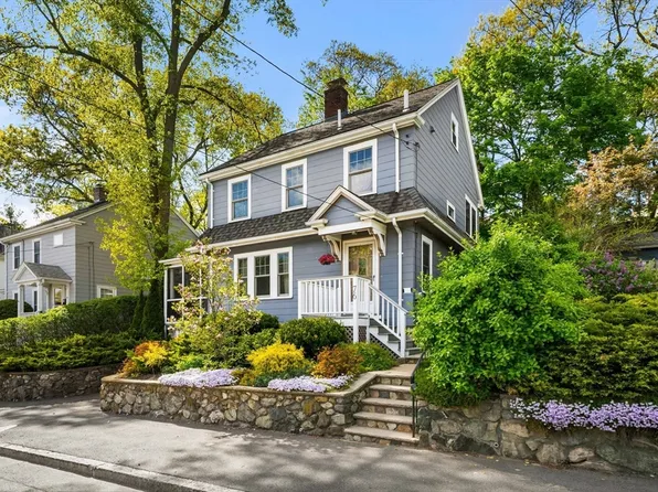 76 Elm St, Medford, MA 02155