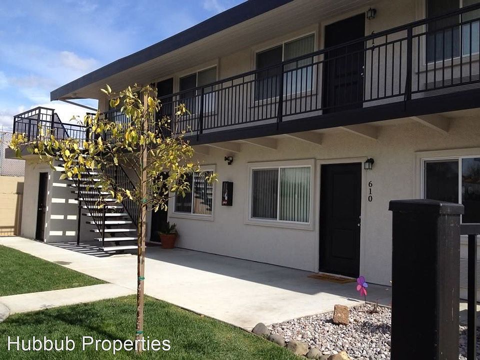 1st image of 616 Iris Dr
