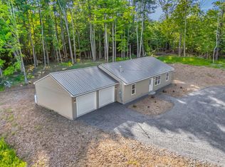 5 Oldham Rd, Saint Albans, ME 04971